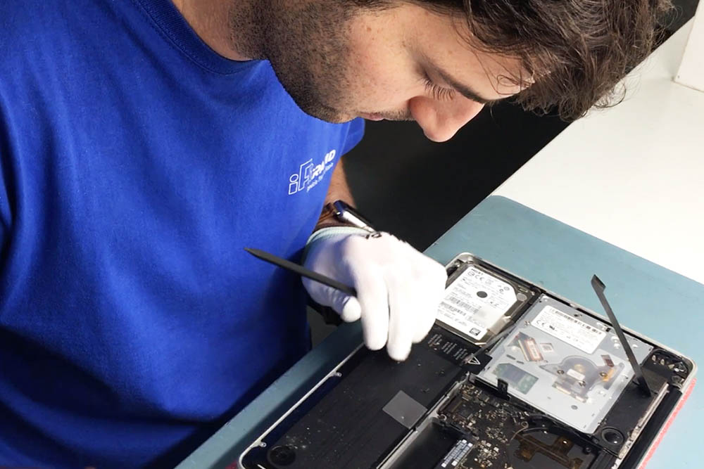 Con fecha de látigo Perforar Se puede cambiar el disco duro en MacBook Pro a un SSD? - iFixRapid